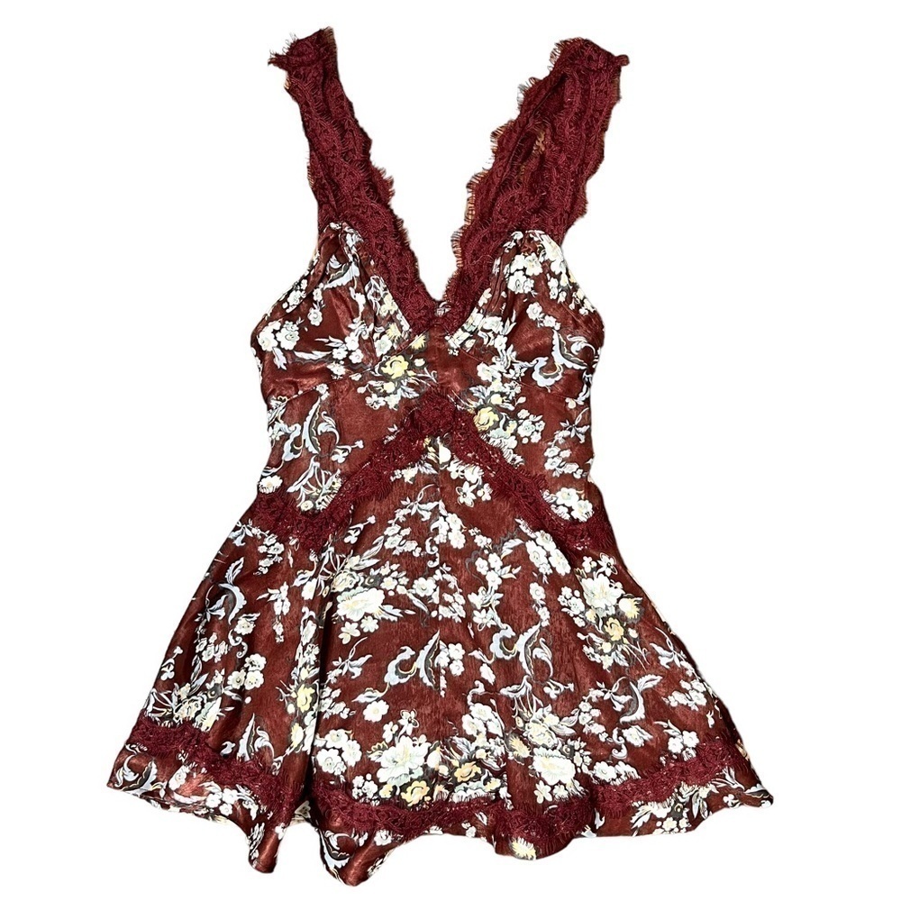 Urban Outfitters Satin Maroon Floral Tiffany Lace Mini Tulle Lined Mini Dress XS - Picture 6 of 17